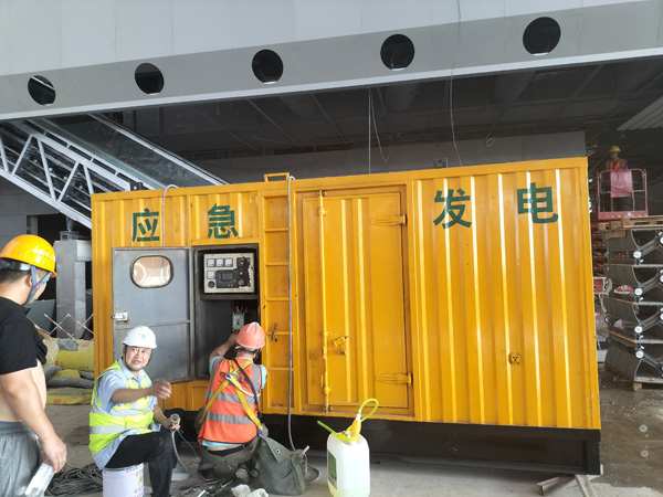 东洲怎样判断空气滤清器是否需要更换？