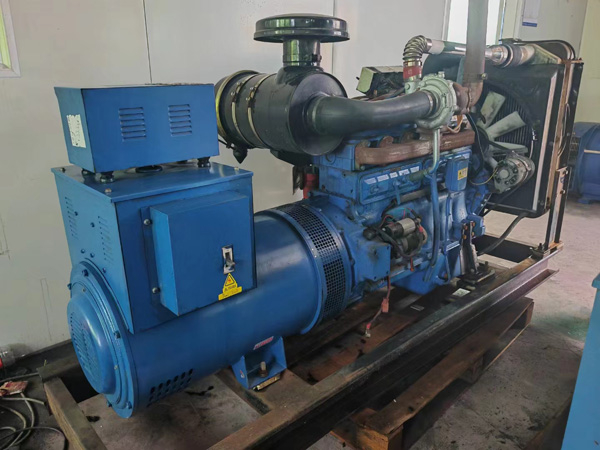 东洲100kW柴油发电机组使用多级机油有哪些优缺点？